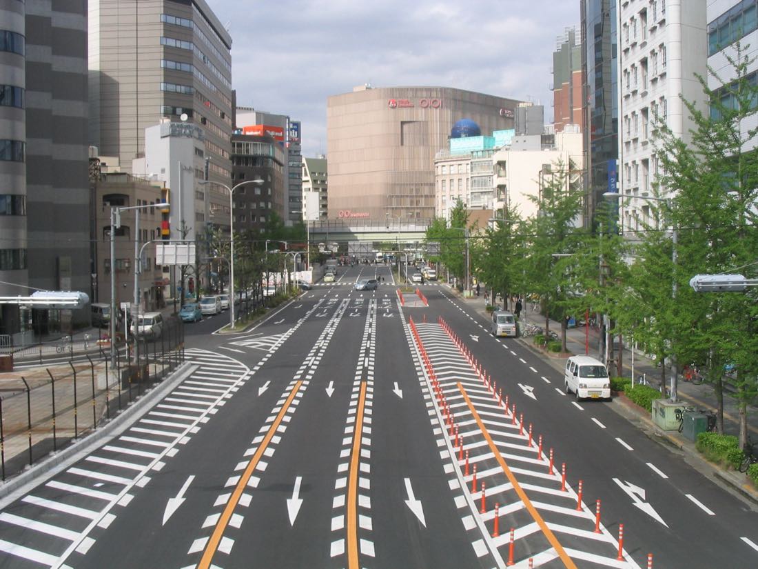 Midosuji boulevard, the spine of central Osaka